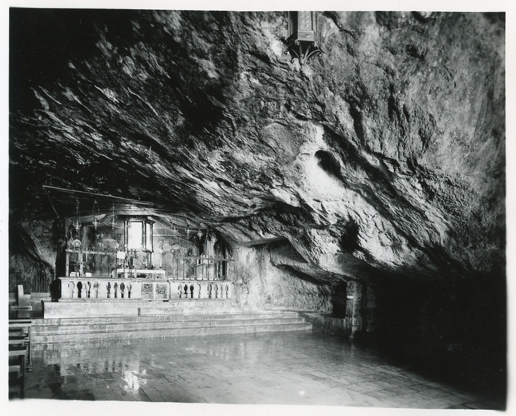Het heiligdom van Sint-Michaël op de berg Gargano